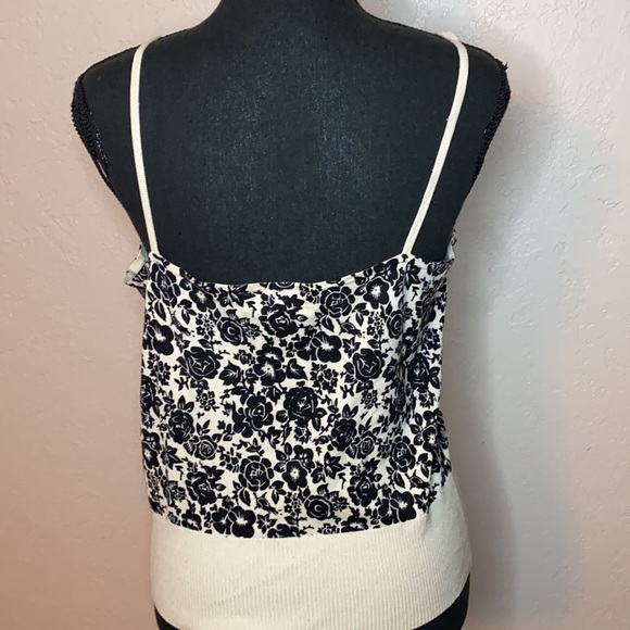 Newport news beaded flower top size XL - Picture 5 of 7